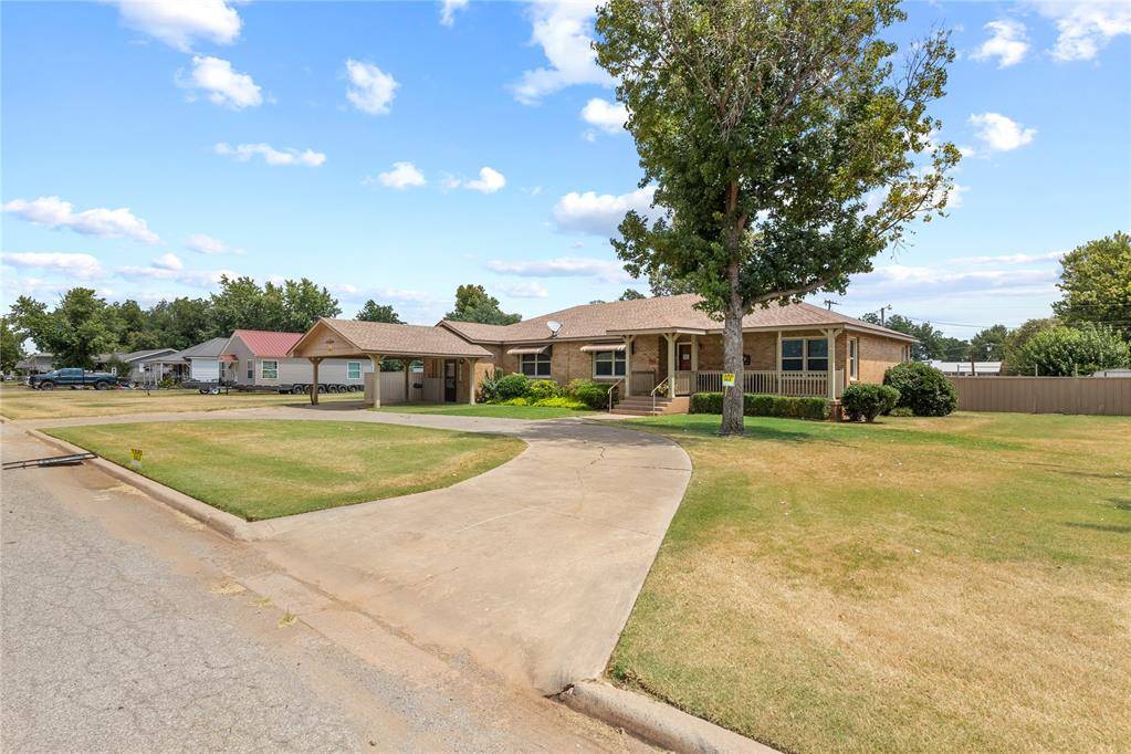 502 3rd ST, Fort Cobb, OK 73038