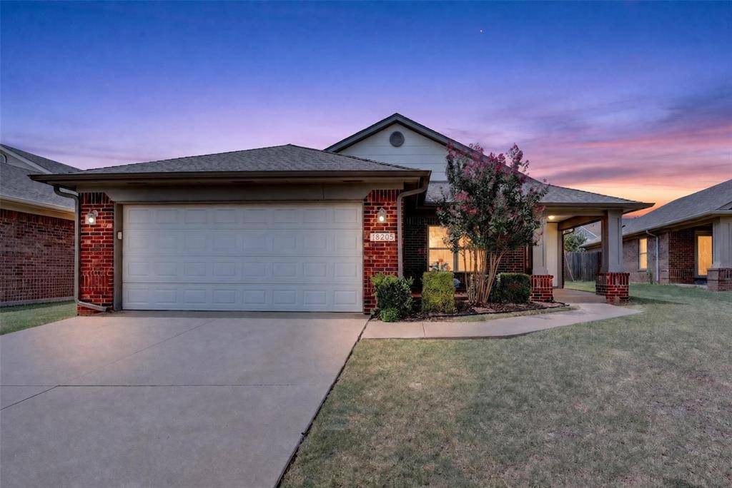 18205 Viento DR, Edmond, OK 73012