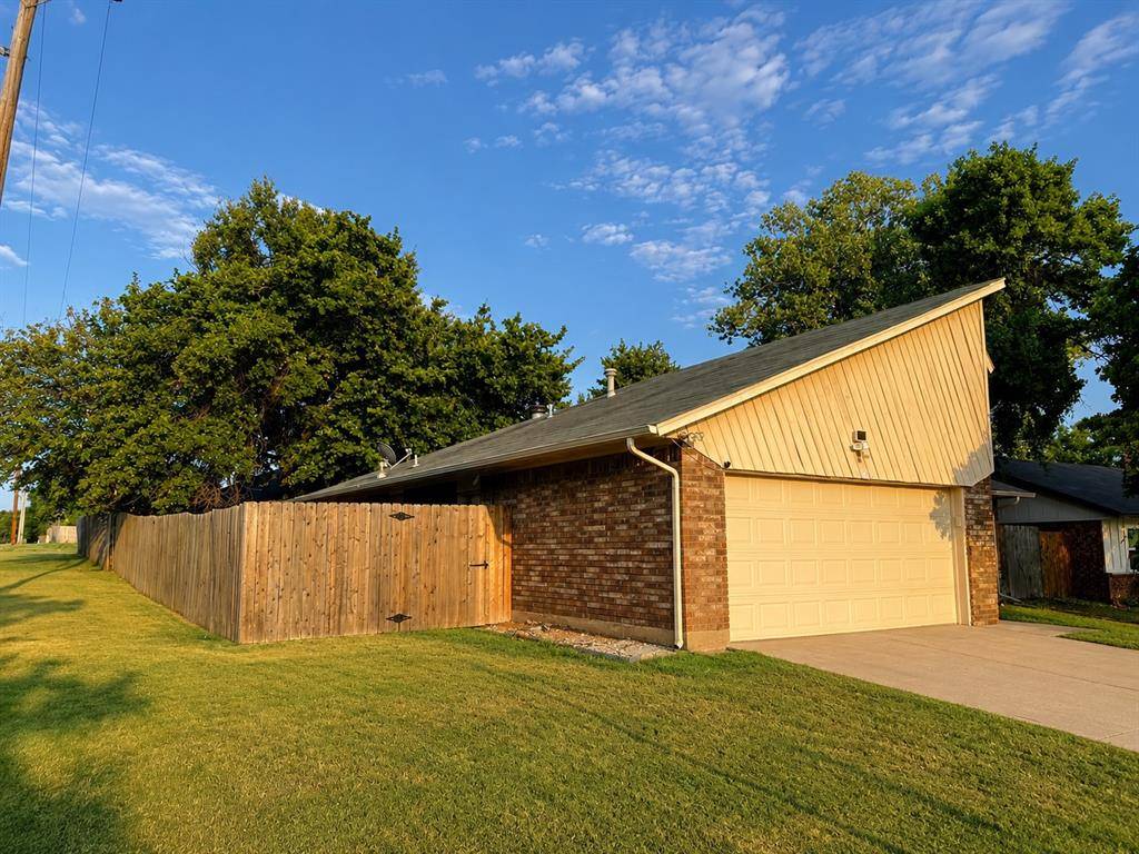 1828 David TER, Oklahoma City, OK 73141