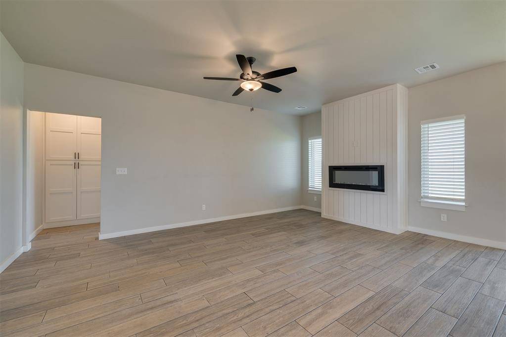 409 Carlow WAY, Yukon, OK 73099