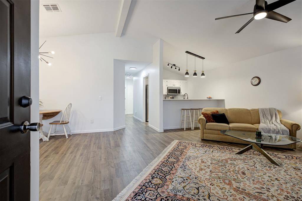 1008 SW 23rd ST, Moore, OK 73170