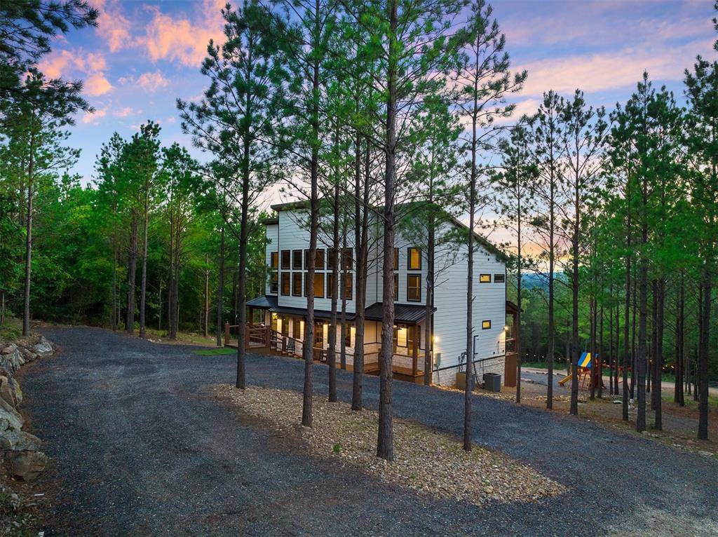 116 Sugar Plum LN, Broken Bow, OK 74728