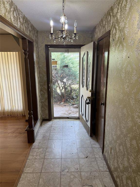 9216 NW Lansbrook LN, Oklahoma City, OK 73132