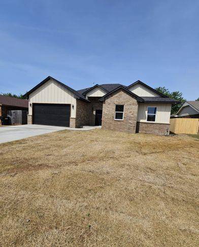 217 N Morgan DR, Moore, OK 73160