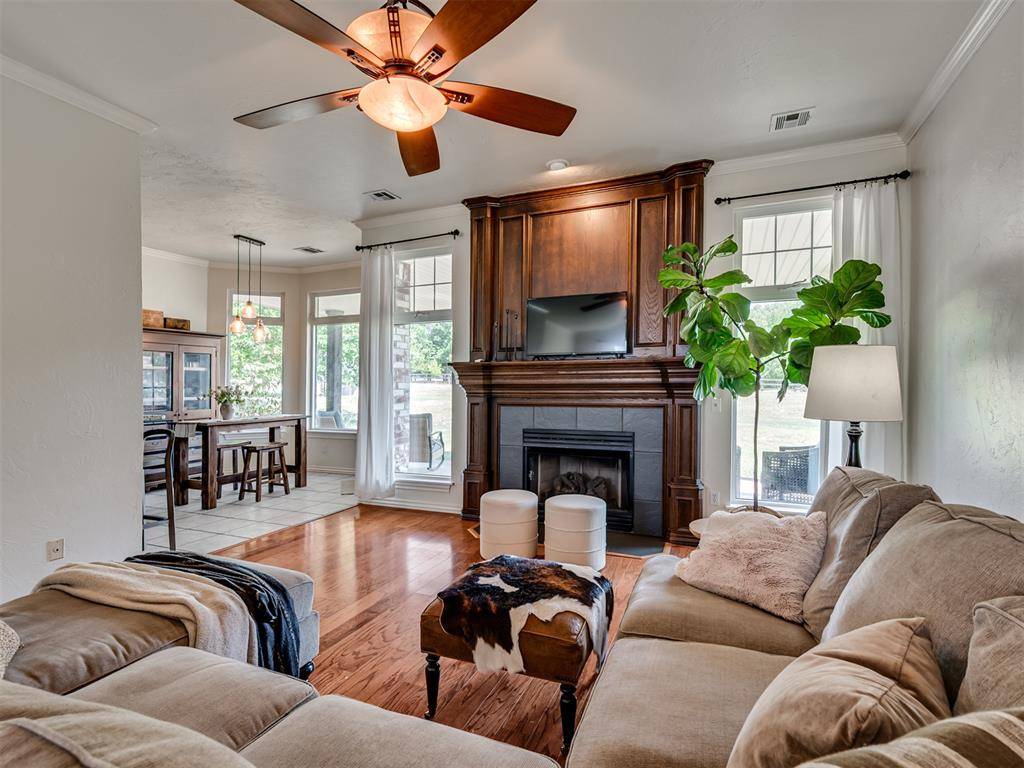 5901 E McMillin DR, Tuttle, OK 73089