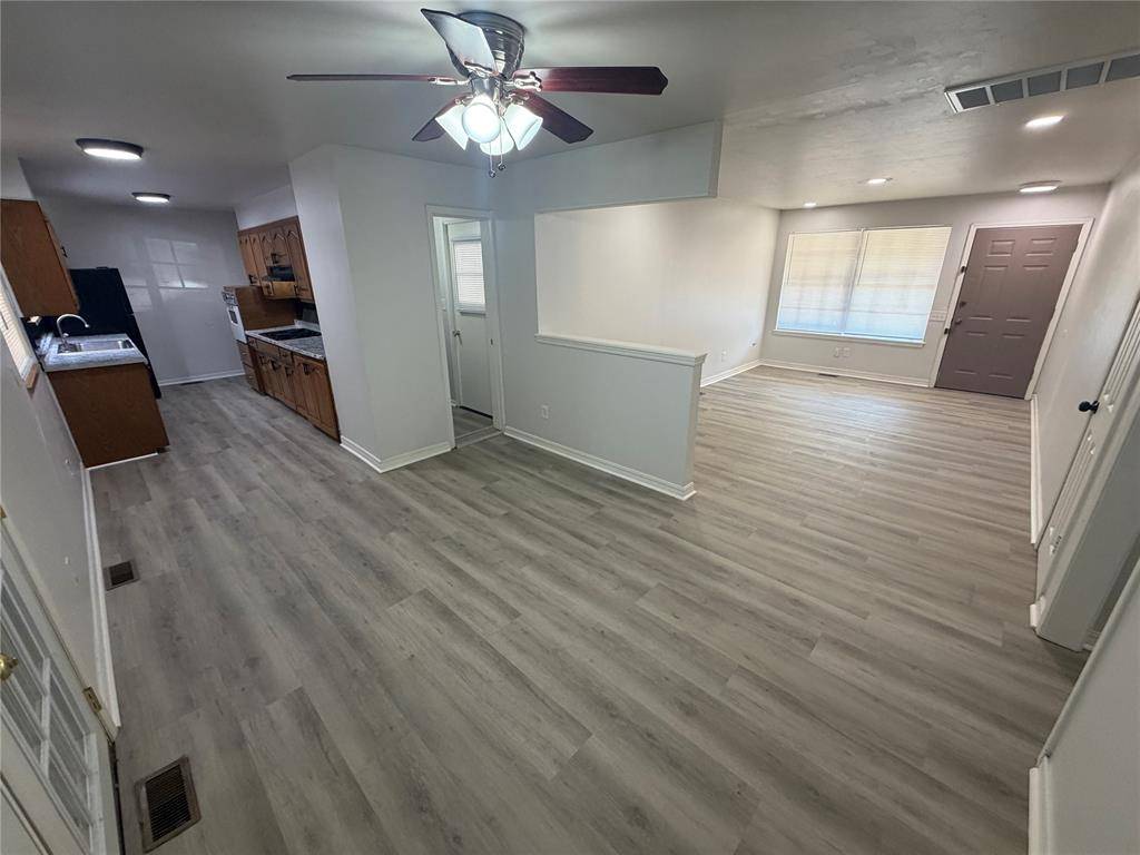 2009 S Rankin ST, Edmond, OK 73013