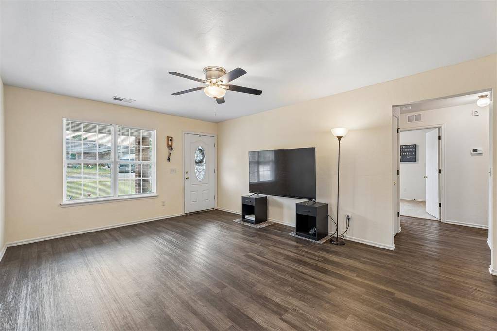 637 SW 11th ST, Blanchard, OK 73010