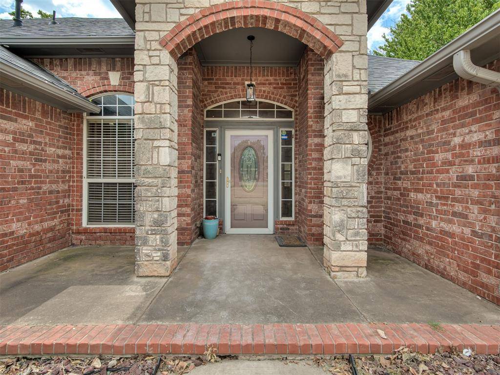 2373 Elm Tree LN, Blanchard, OK 73010
