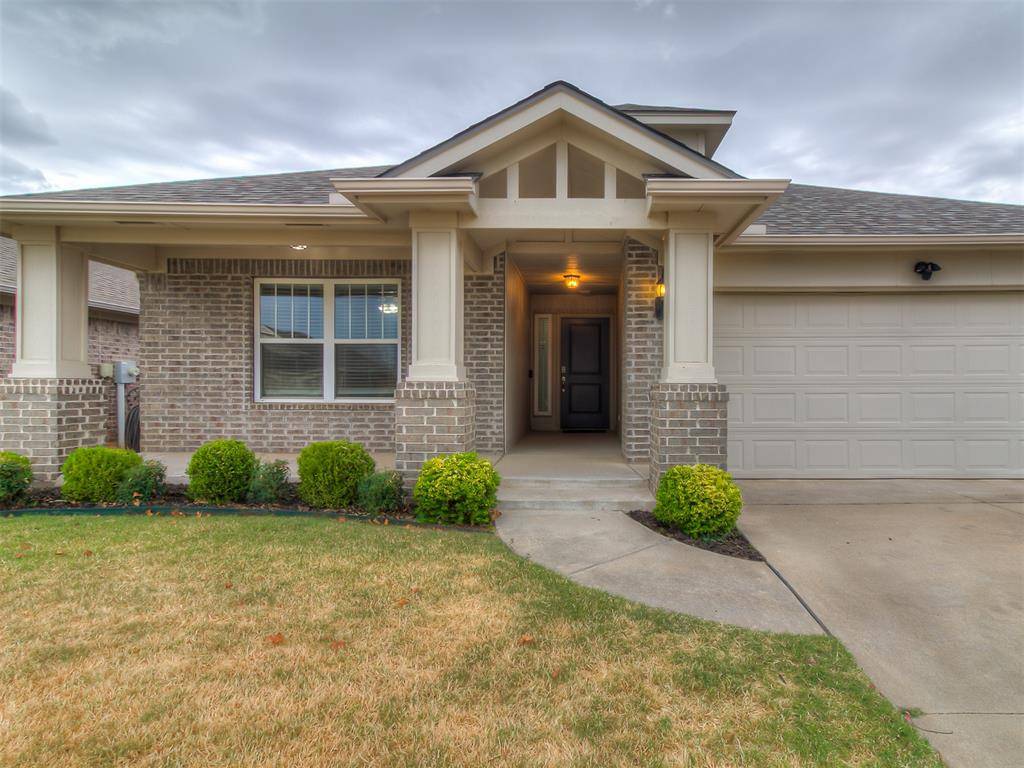 13232 SW 3rd ST, Yukon, OK 73099