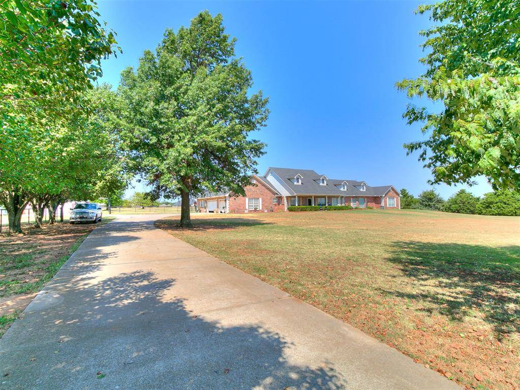 5401 Castle Ridge DR, Mustang, OK 73064