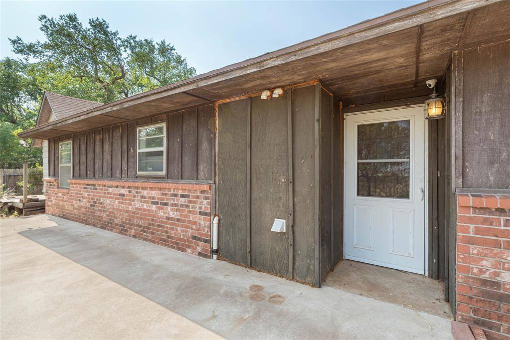 903 B ST, Arapaho, OK 73620