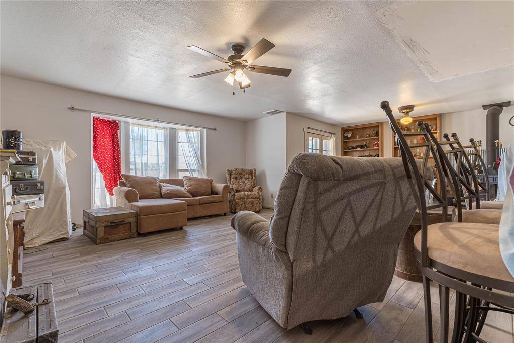 903 B ST, Arapaho, OK 73620