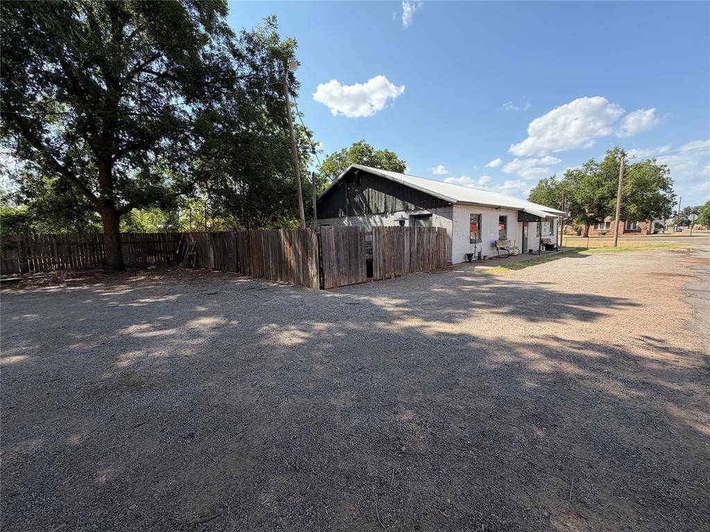100 S First ST, Cheyenne, OK 73628