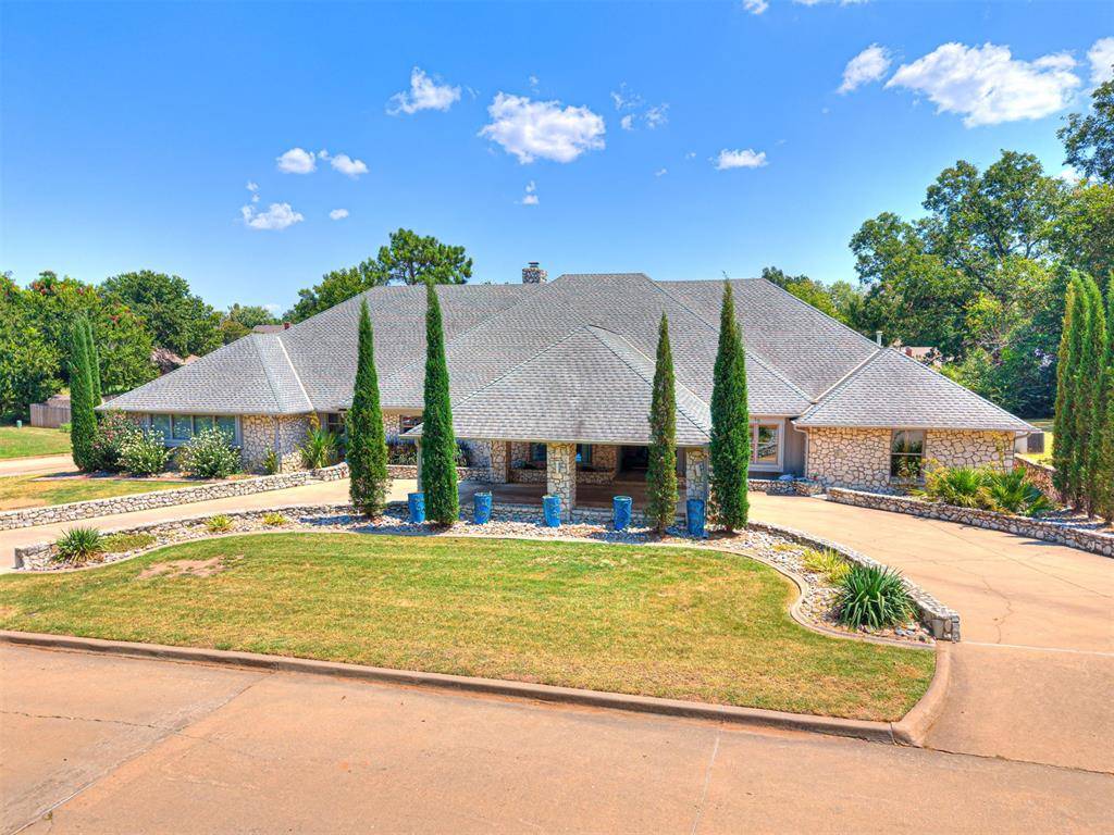 15 Northridge RD, Shawnee, OK 74804