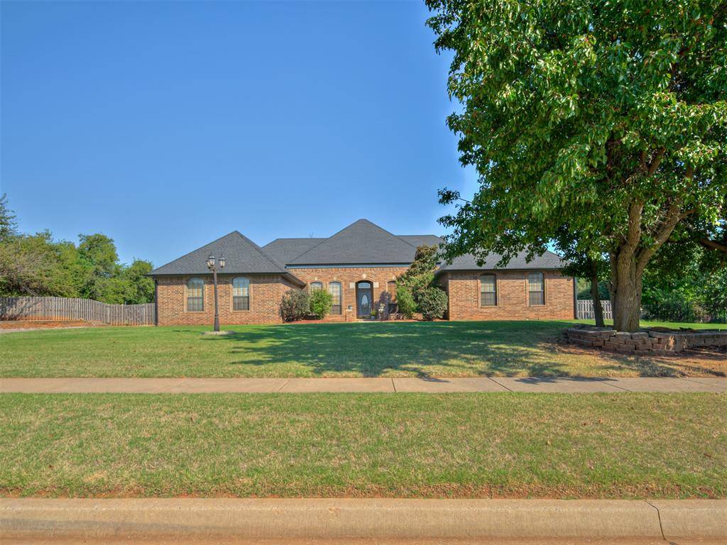 1423 E Twin Brook TER, Mustang, OK 73064