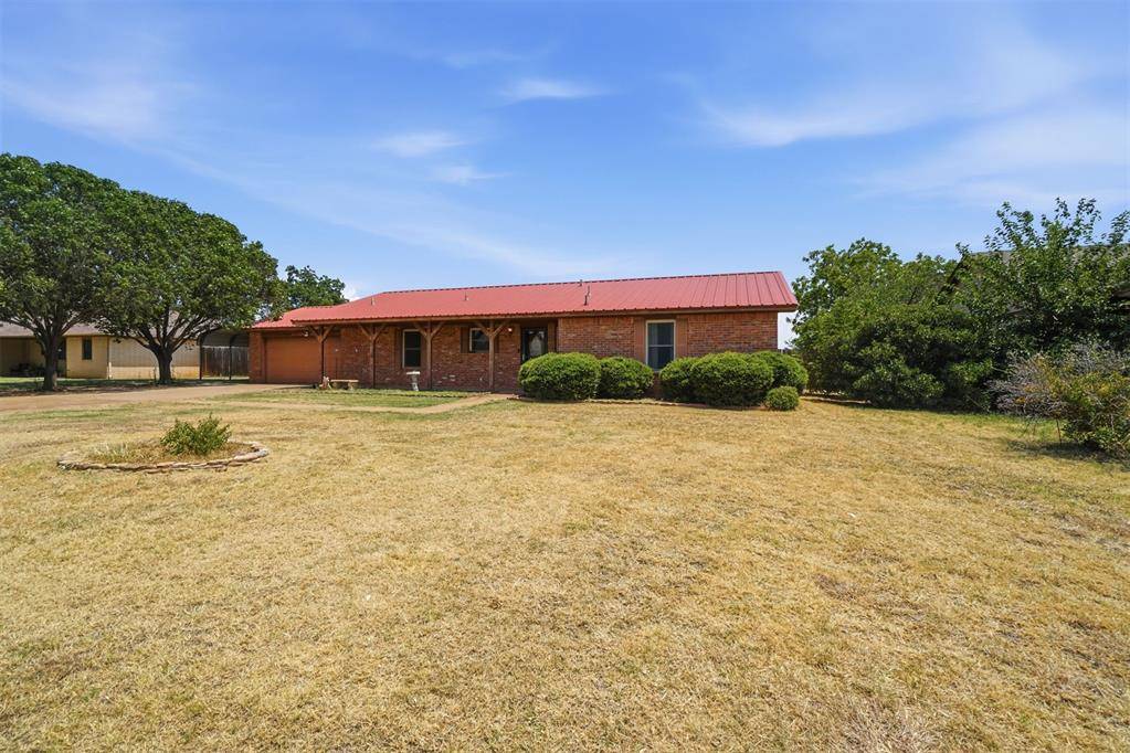 3300 N Park LN, Altus, OK 73521