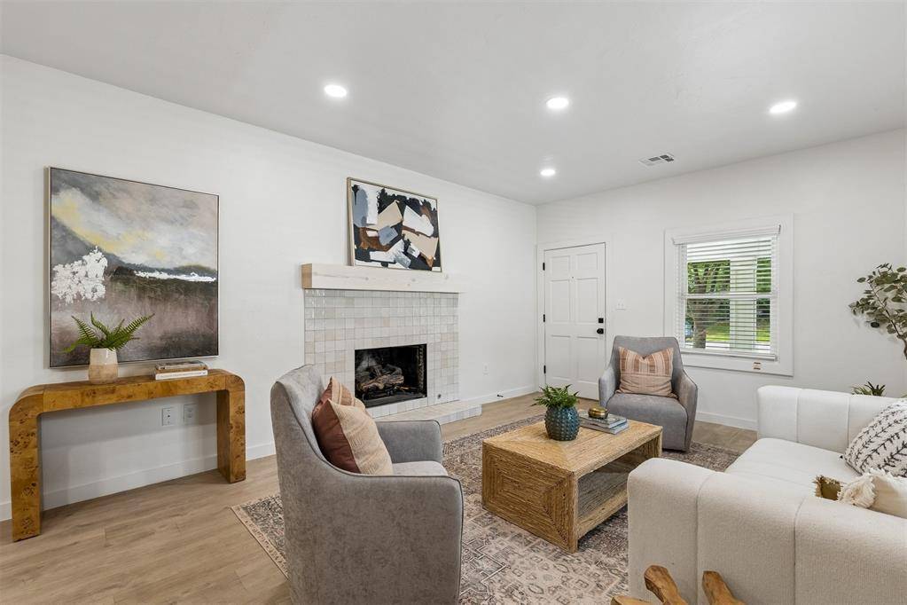 525 NW 27th ST, Oklahoma City, OK 73103