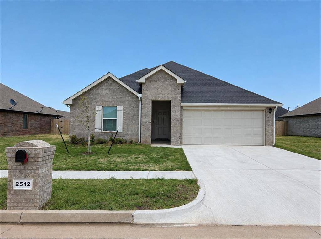2512 Kathleens XING, Yukon, OK 73099