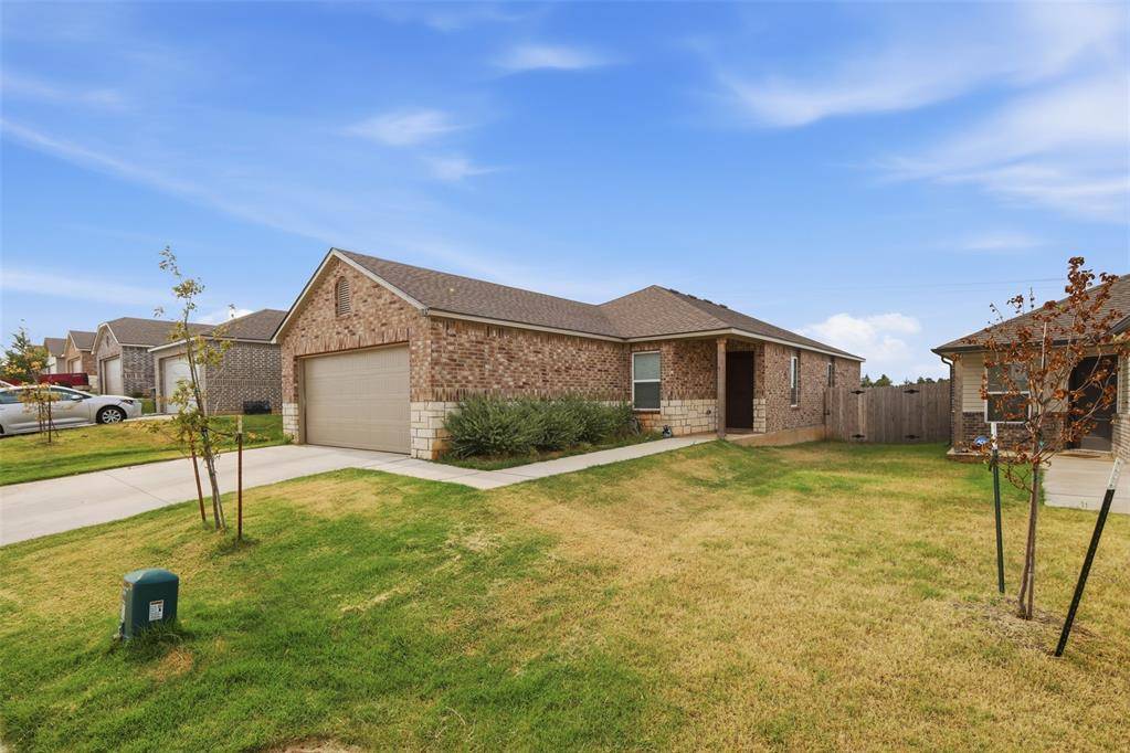 11832 NW 94th ST, Yukon, OK 73099