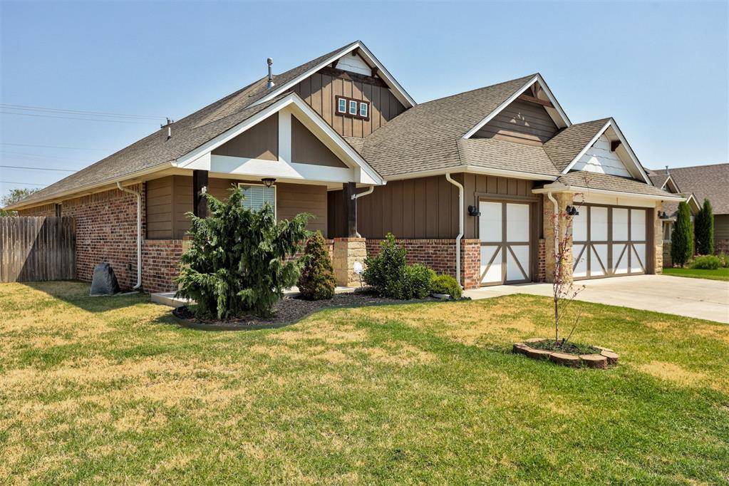 12013 SW 45th TER, Mustang, OK 73064