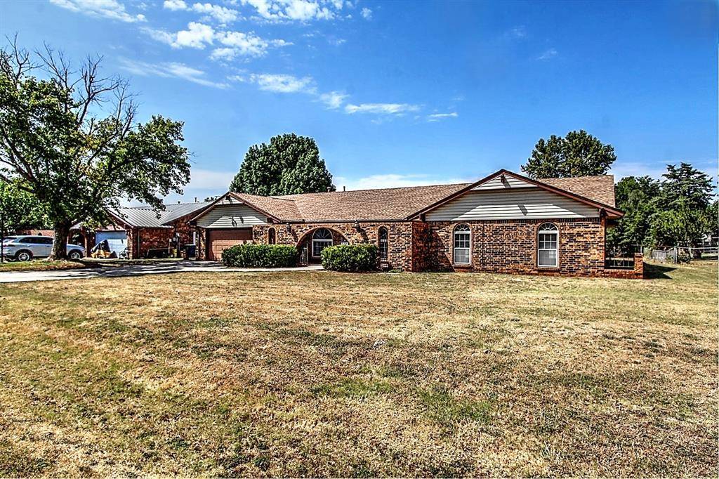 1823 W Rose Oak DR, Mustang, OK 73064