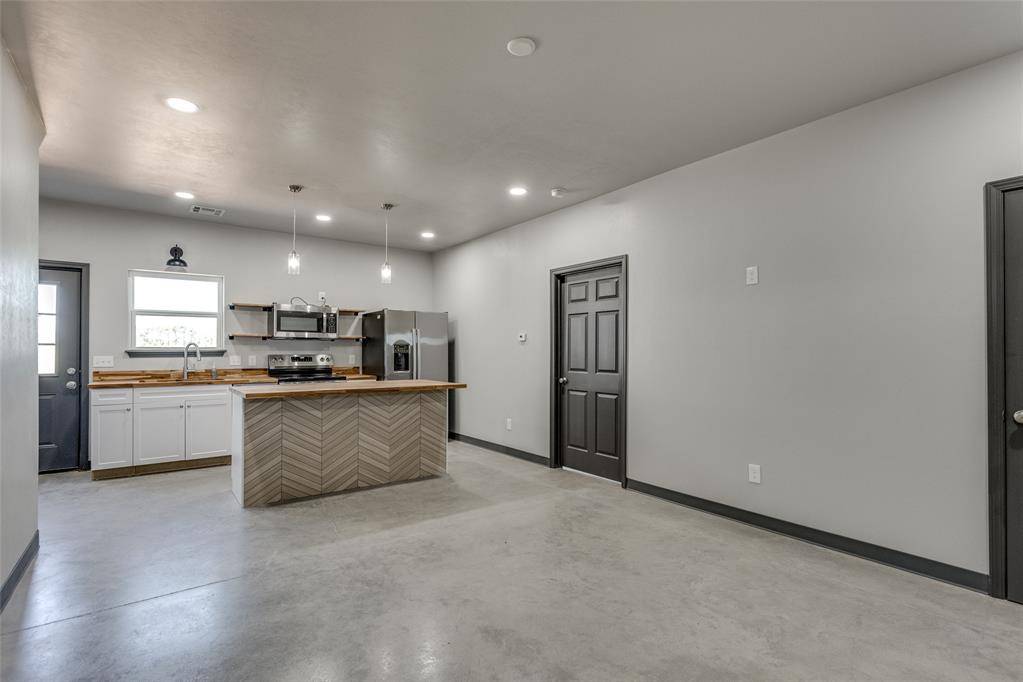 12571 US Highway 77 HWY #111, Slaughterville, OK 73051