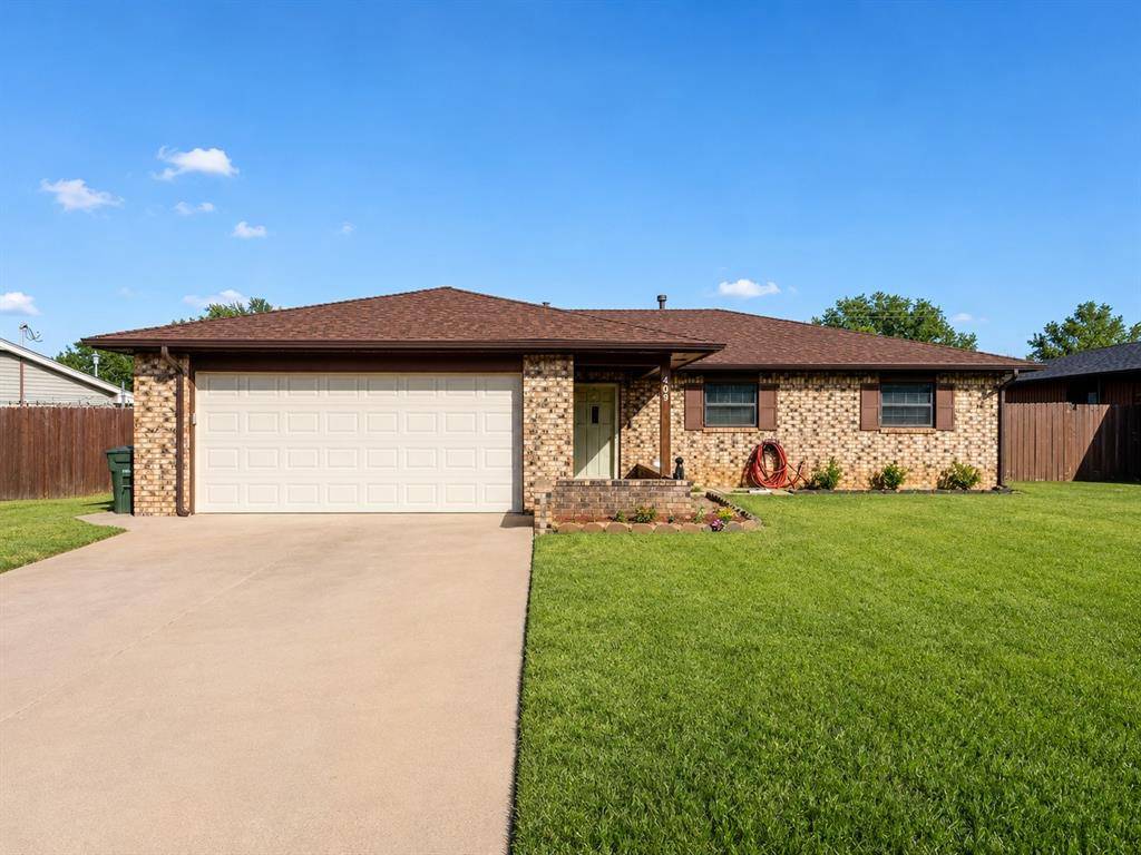 409 S 23rd PL, Clinton, OK 73601