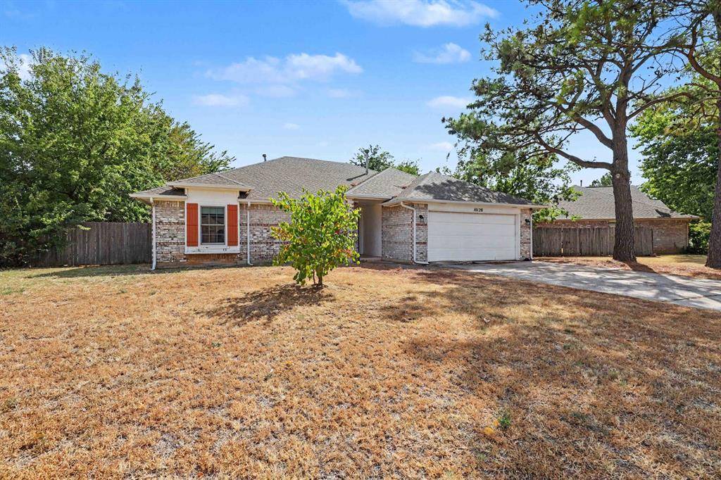 10128 Hollyhead WAY, Yukon, OK 73099