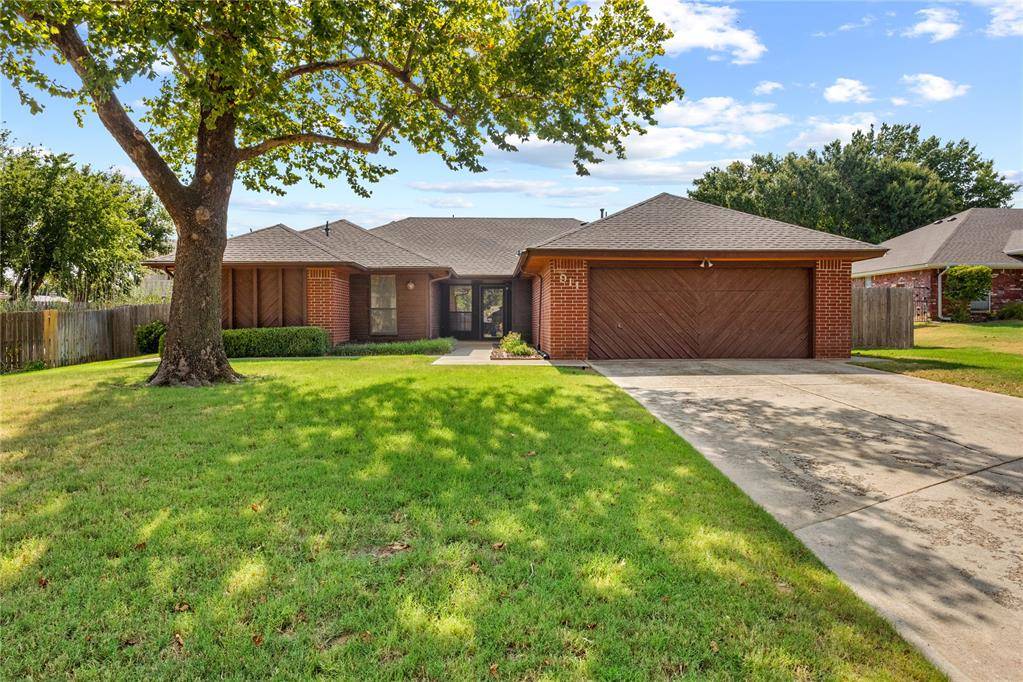 911 Claremont ST, Weatherford, OK 73096