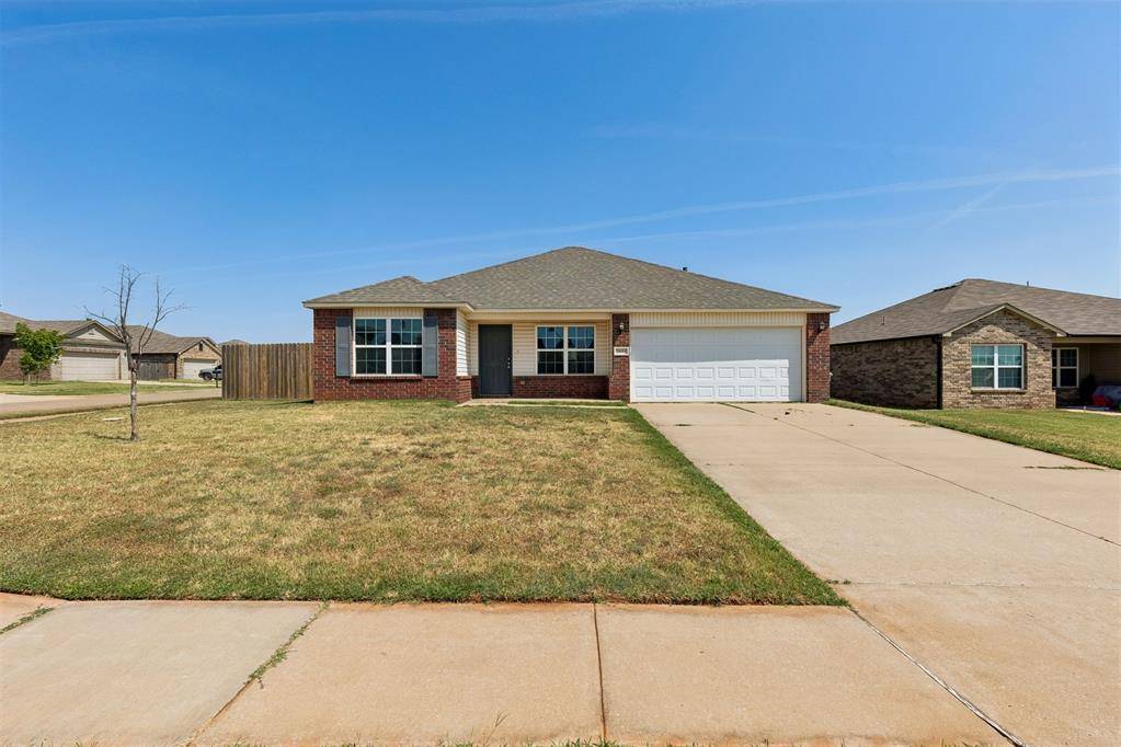 2033 W Autumn WAY, Mustang, OK 73064