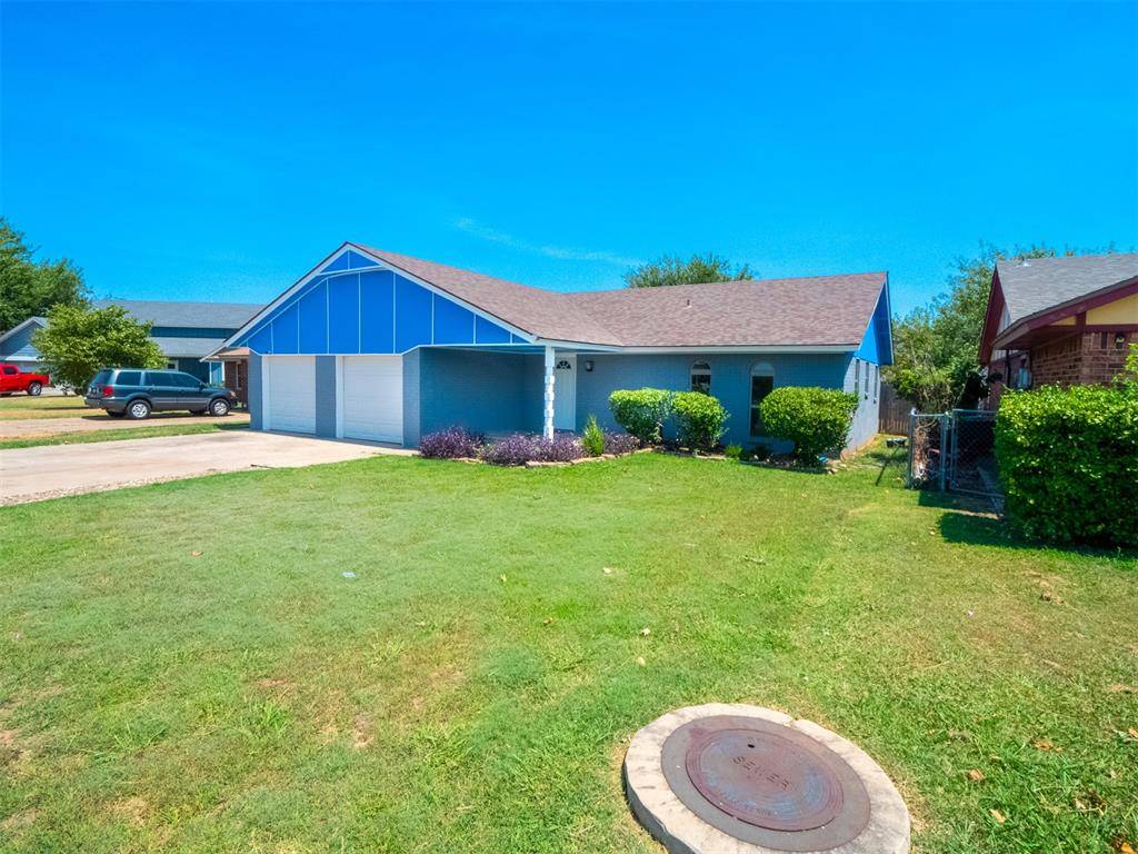 1216 Glenwood DR, Moore, OK 73160