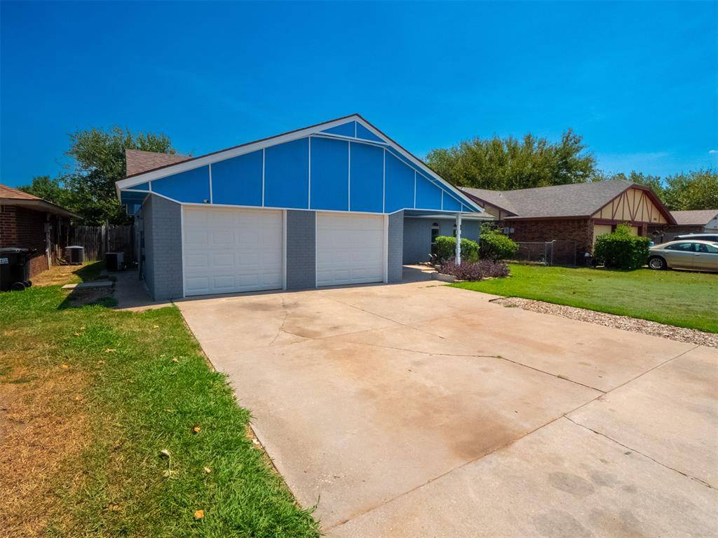 1216 Glenwood DR, Moore, OK 73160