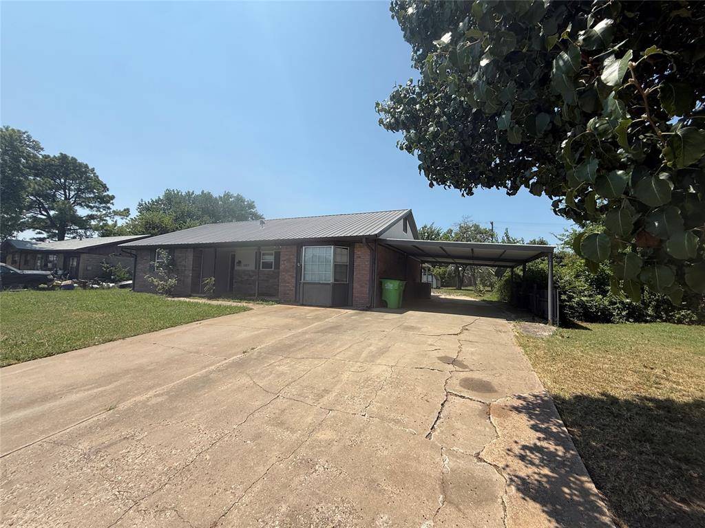 1023 Meadowbrook LN, Prague, OK 74864