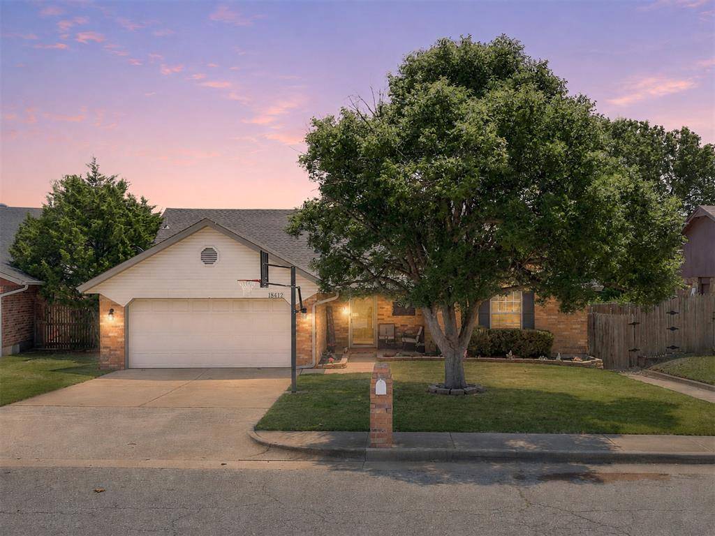 18412 Scarlet Oak LN, Edmond, OK 73012