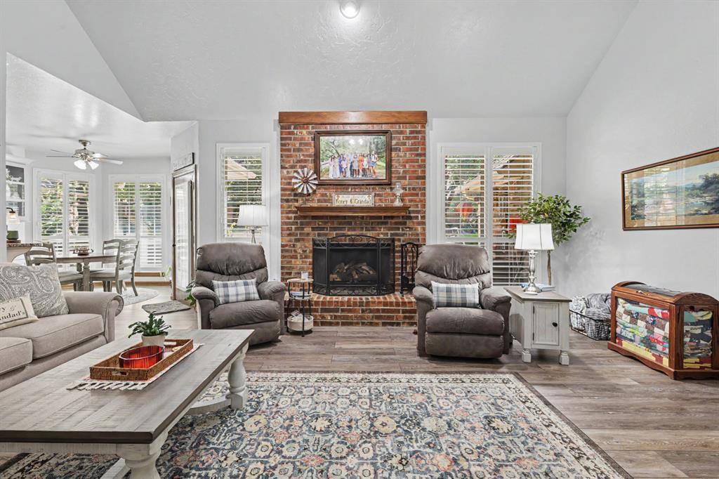 1112 N Creek DR, Edmond, OK 73034