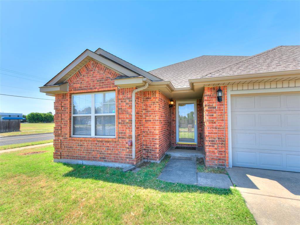 204 John Rausch LN, Edmond, OK 73003