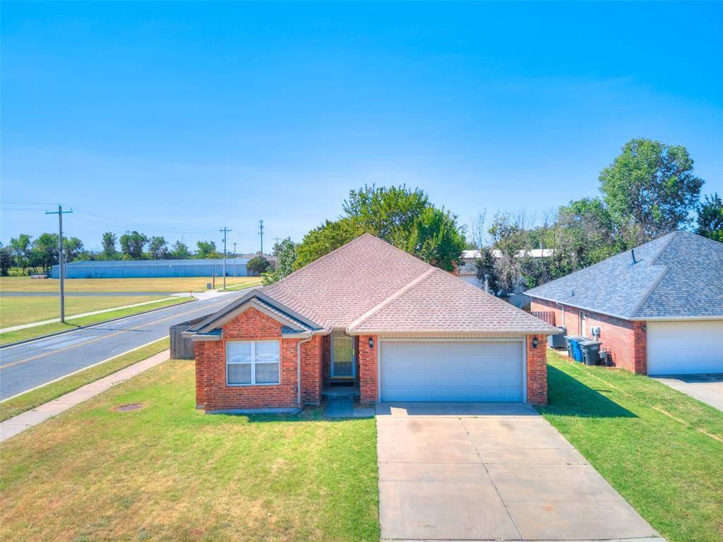 204 John Rausch LN, Edmond, OK 73003