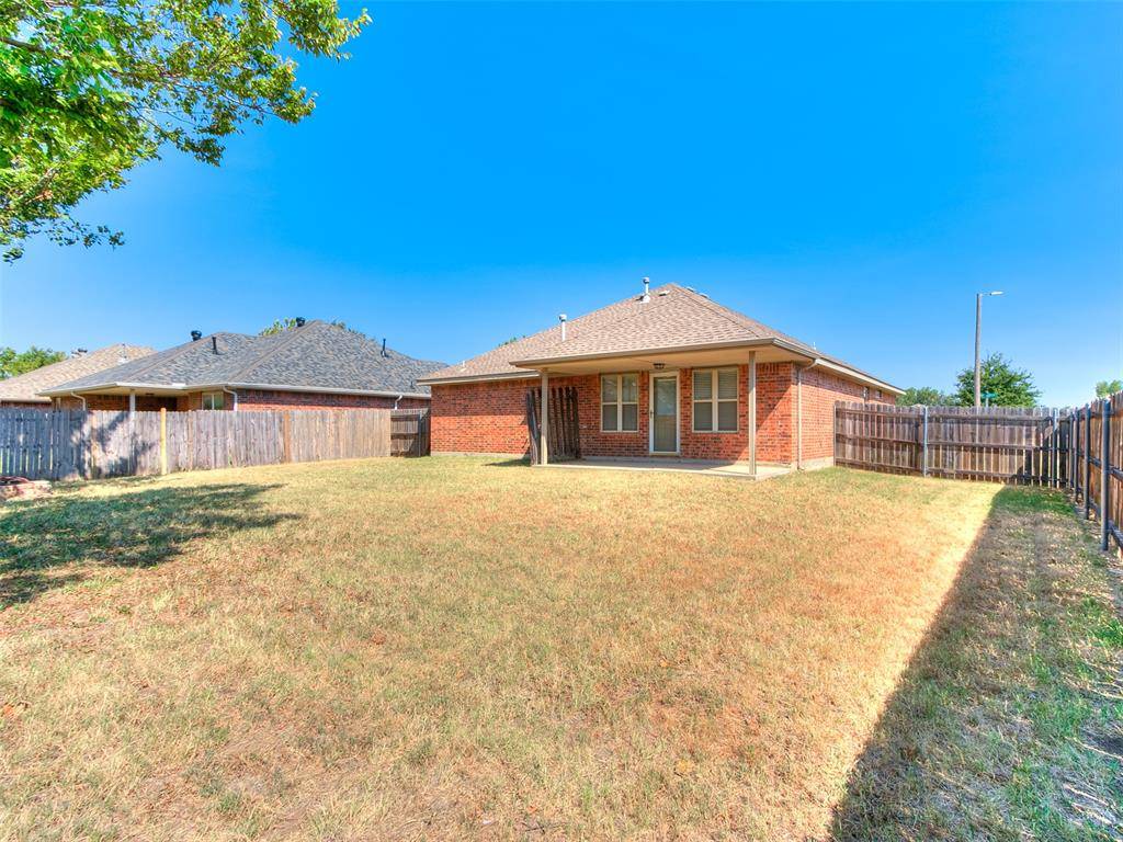 204 John Rausch LN, Edmond, OK 73003