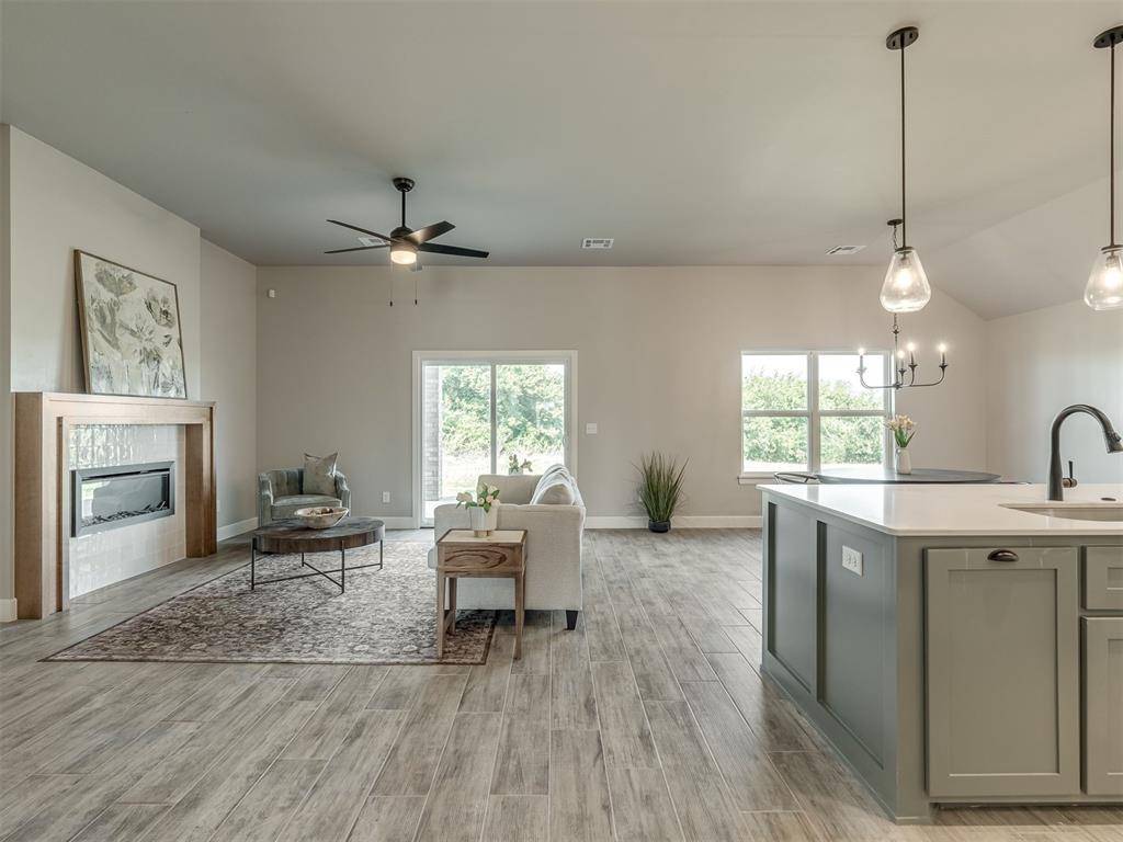 12513 Dolche Vita DR, Yukon, OK 73099
