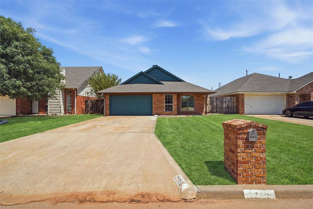 2816 Shiloh LN, Altus, OK 73521