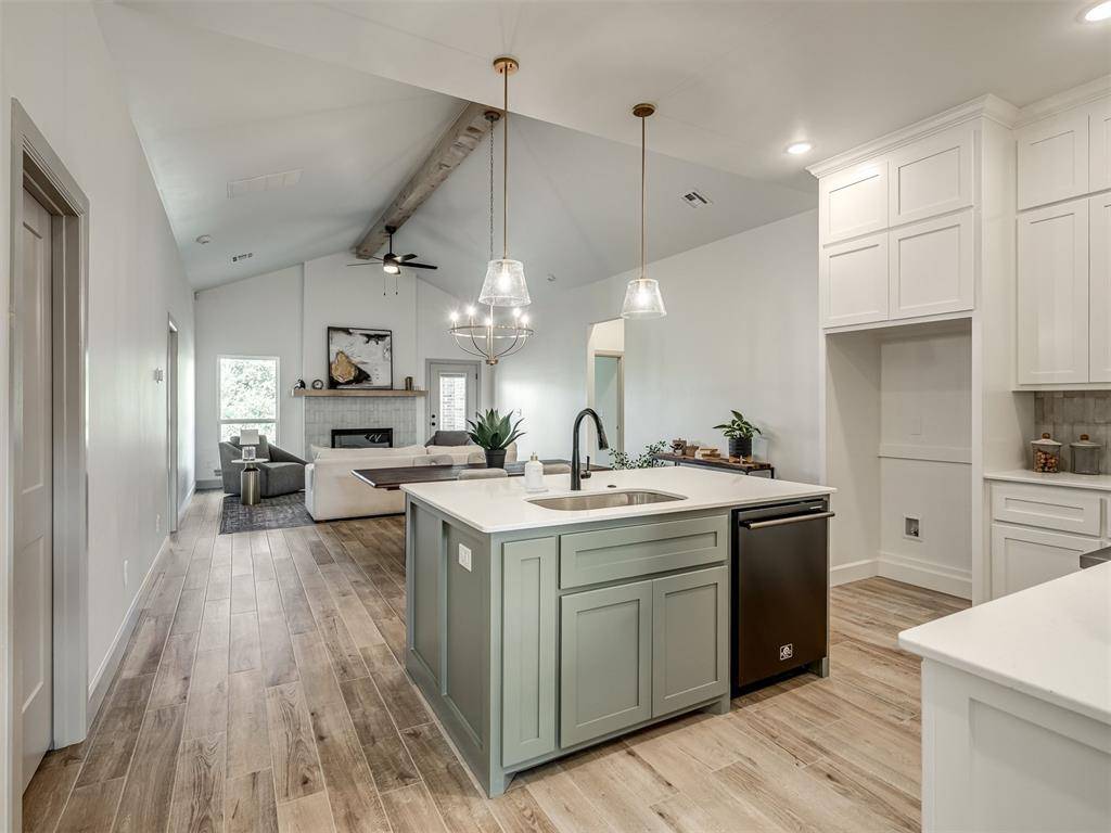 12509 Dolche Vita DR, Yukon, OK 73099