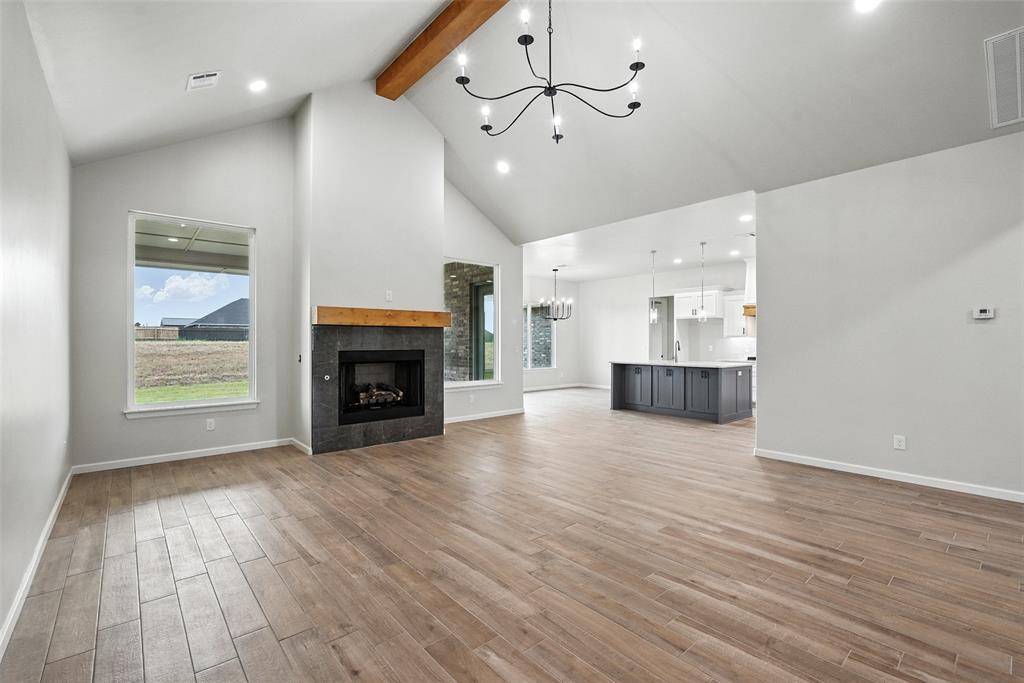 4449 Raymond LN, Guthrie, OK 73044