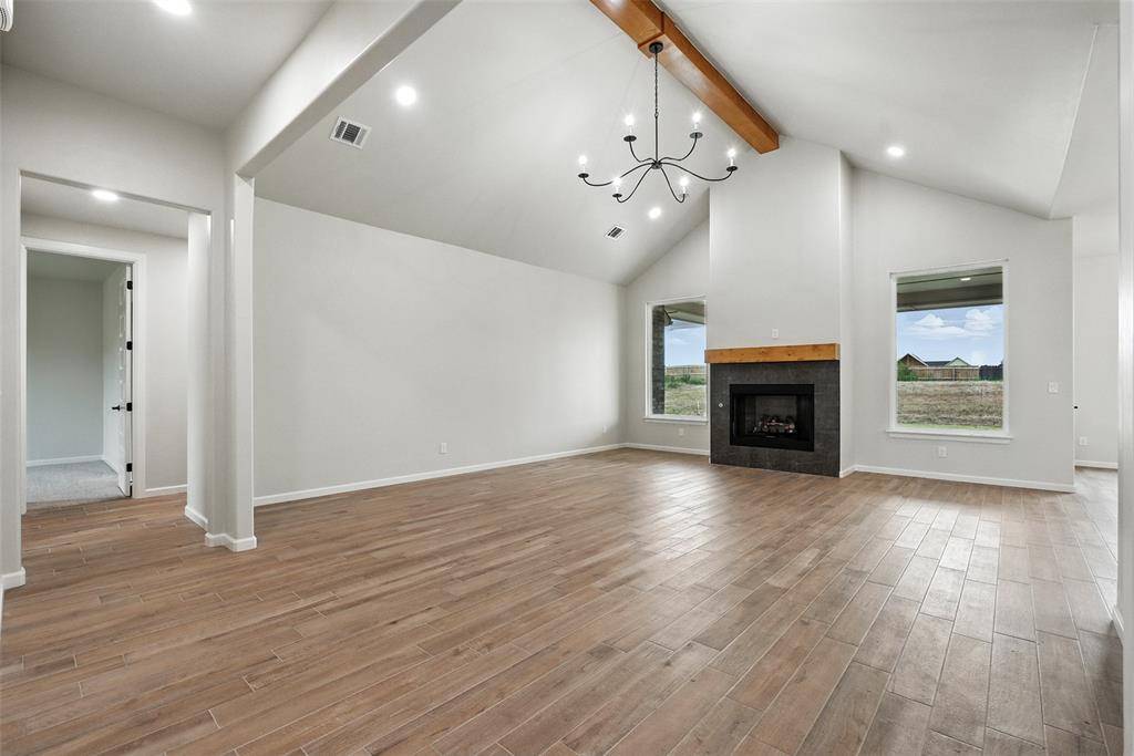 4449 Raymond LN, Guthrie, OK 73044