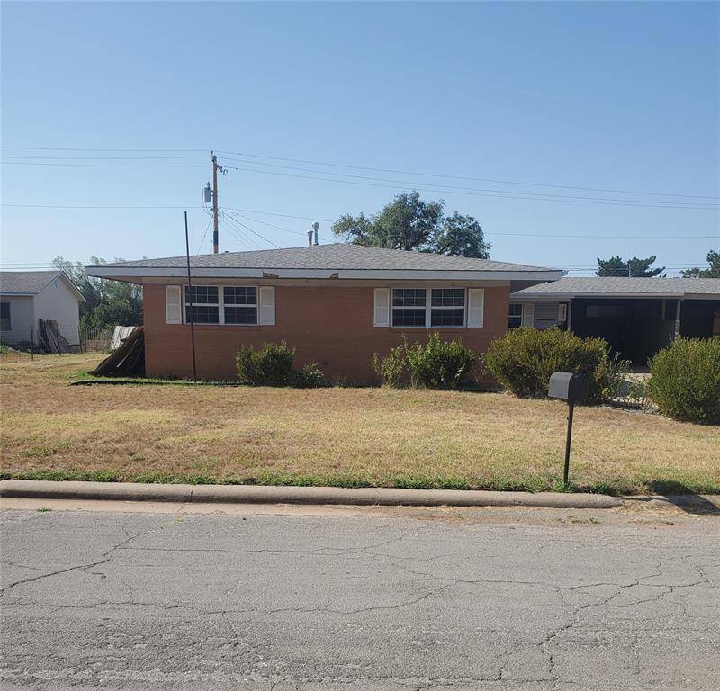 321 Pawnee RD #B, Foss, OK 73647