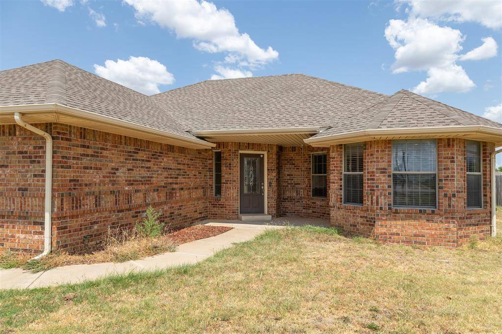 893 S Cemetery RD, Tuttle, OK 73089