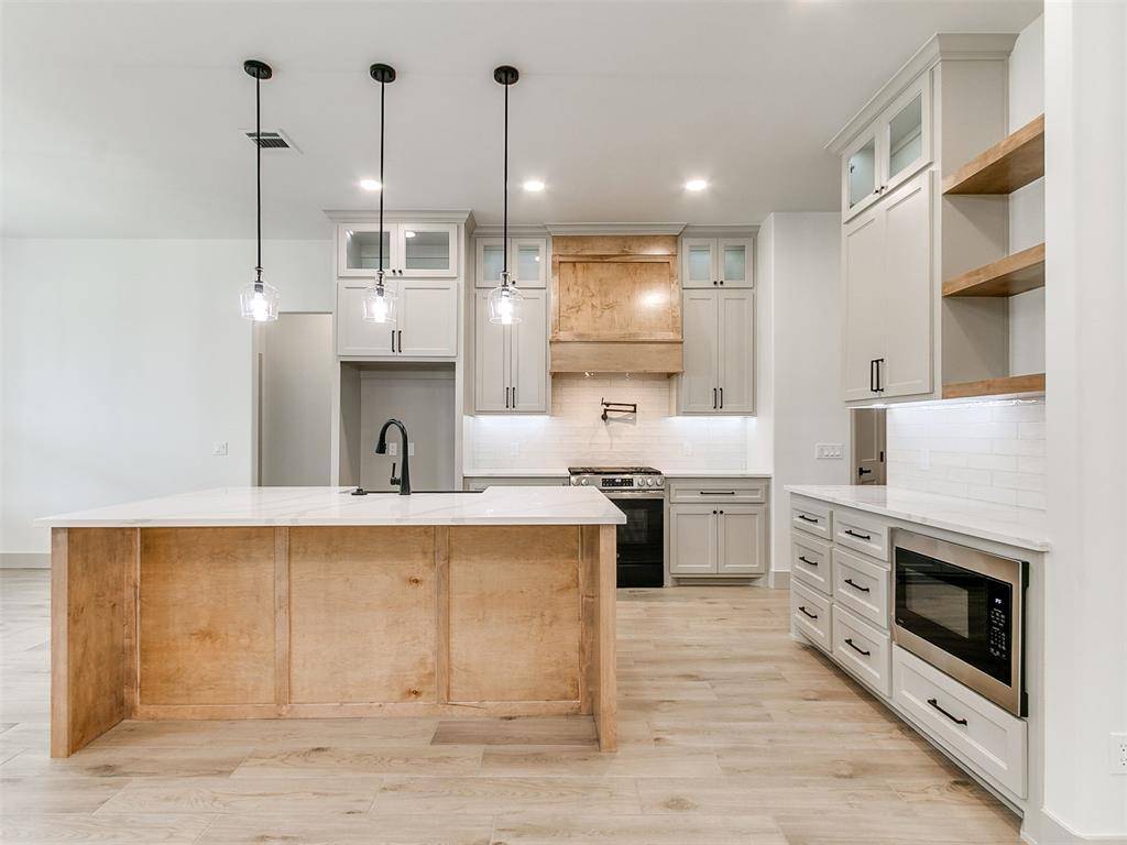 9357 Eliana DR, Guthrie, OK 73044