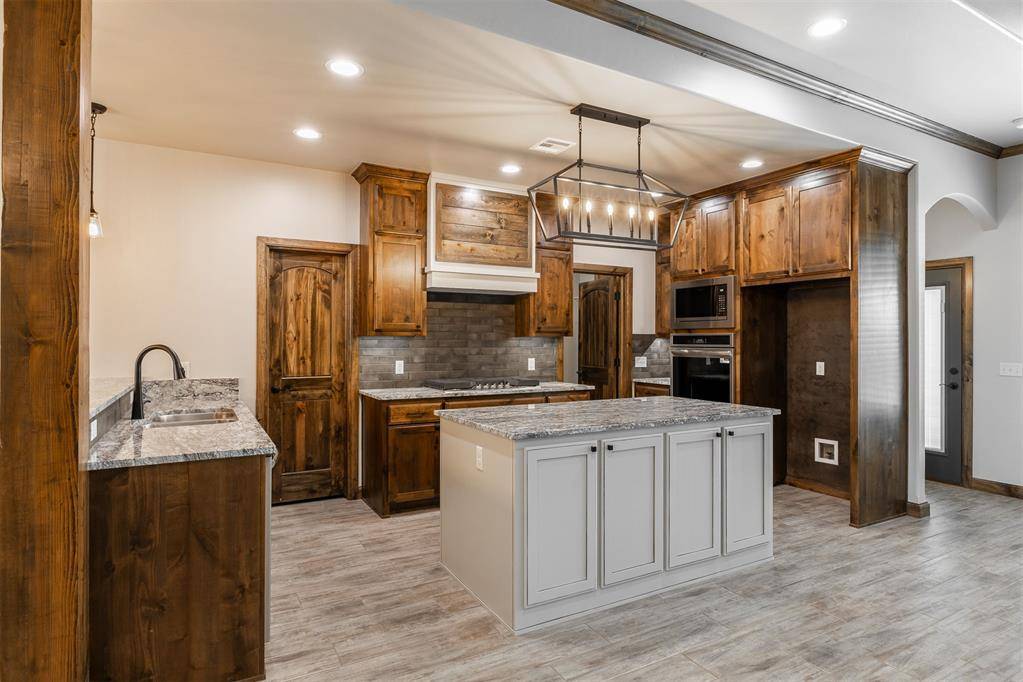 974 County Street 2984, Blanchard, OK 73010