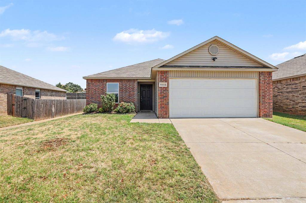 9804 Glover River DR, Yukon, OK 73099