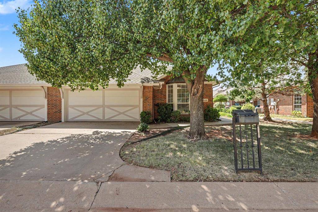 15419 Monarch LN, Edmond, OK 73013