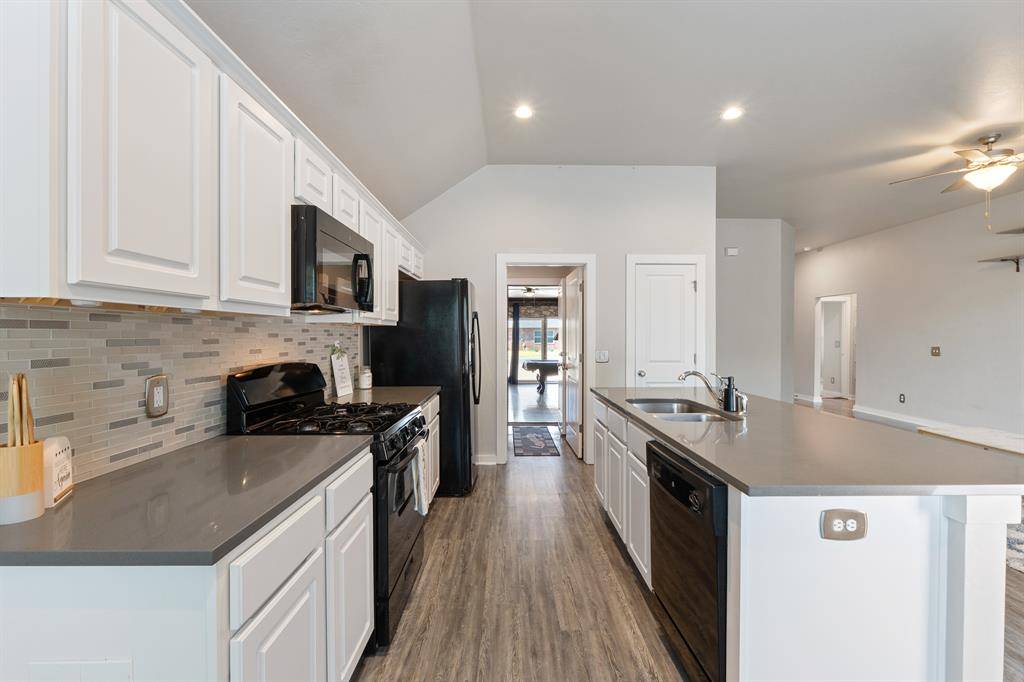 1430 Lakeview DR, Edmond, OK 73034
